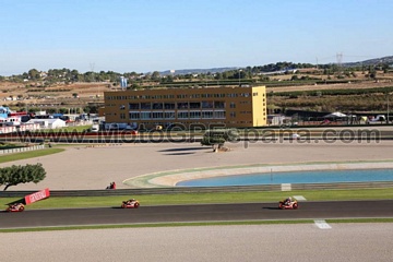 Tribuna ROJA Cheste<br />MotoGP Valencia<br /> Circuito Ricardo Tormo